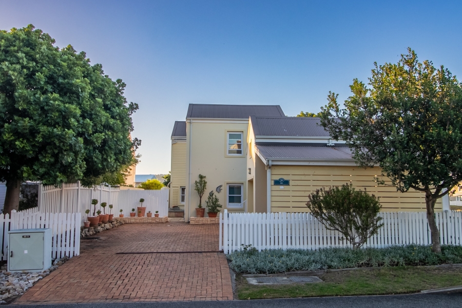 4 Bedroom Property for Sale in Thesen Islands Western Cape
